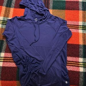 Apana athletic top like new